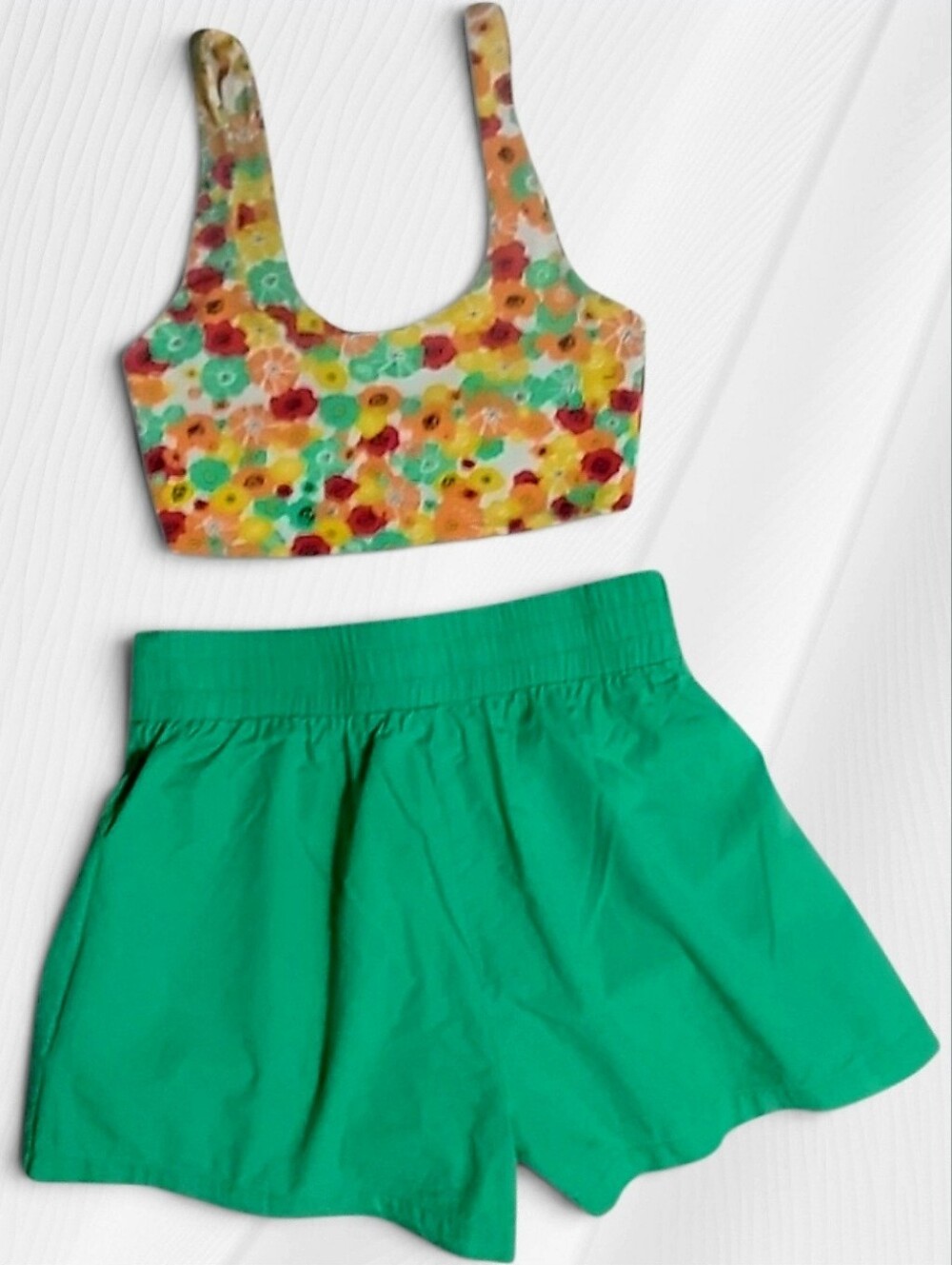 curated activewear set M zara retro floral crop top & white fox green shorts